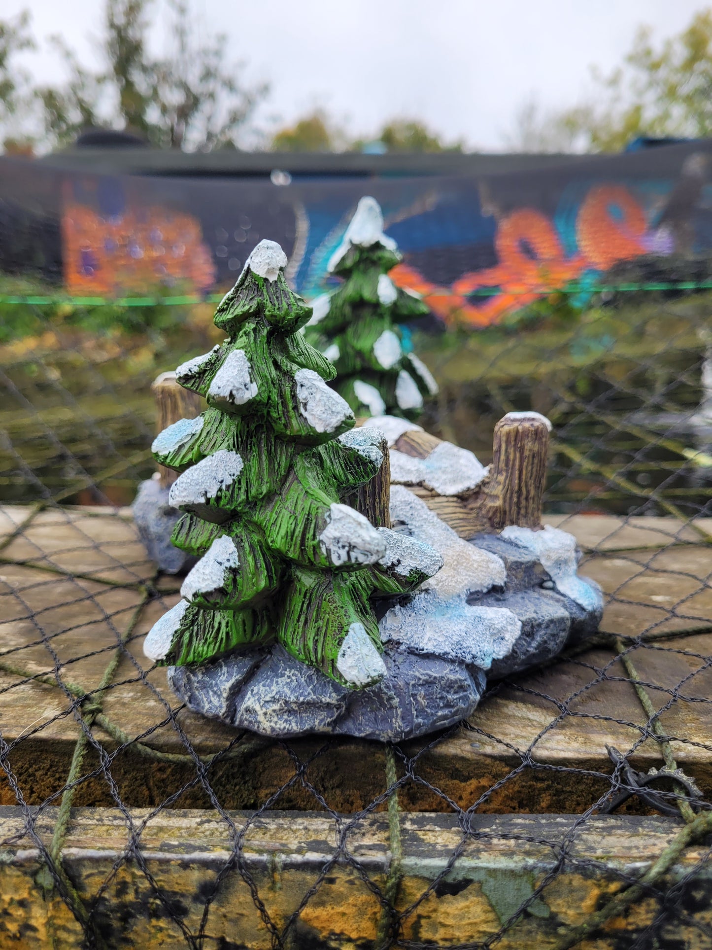 Betta Christmas Tree with Bridge Ornament