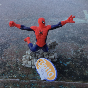 Betta Spiderman Ornament-Jumping
