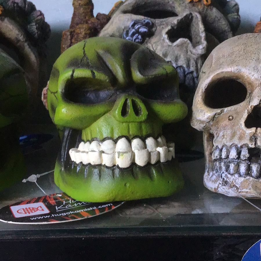 Hugo Kamishi Green Skull Ornament